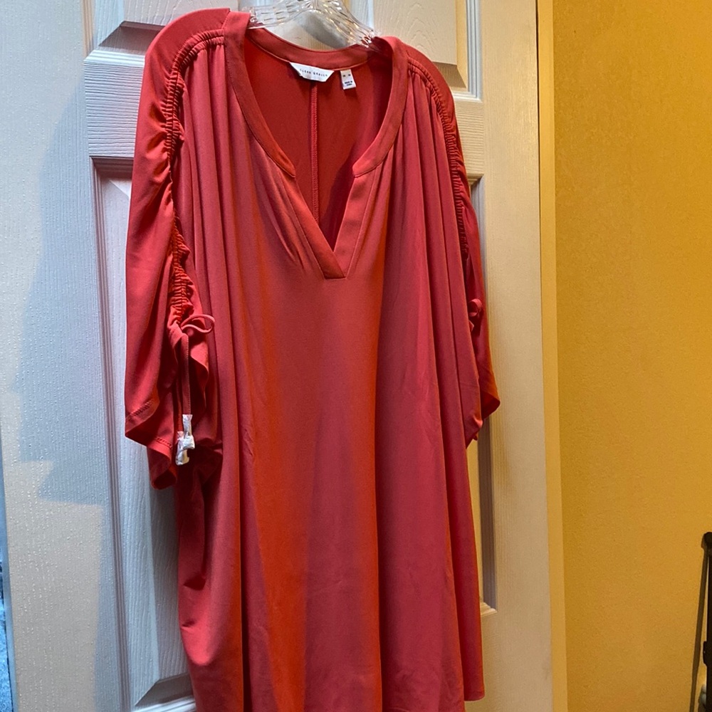 Susan Graver size 5X top. Coral color. Dolman sleeves. New